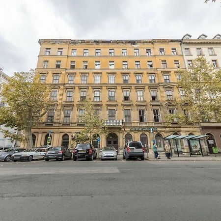 Atlanta Apartment Is In The Heart Of Boedapest Buitenkant foto
