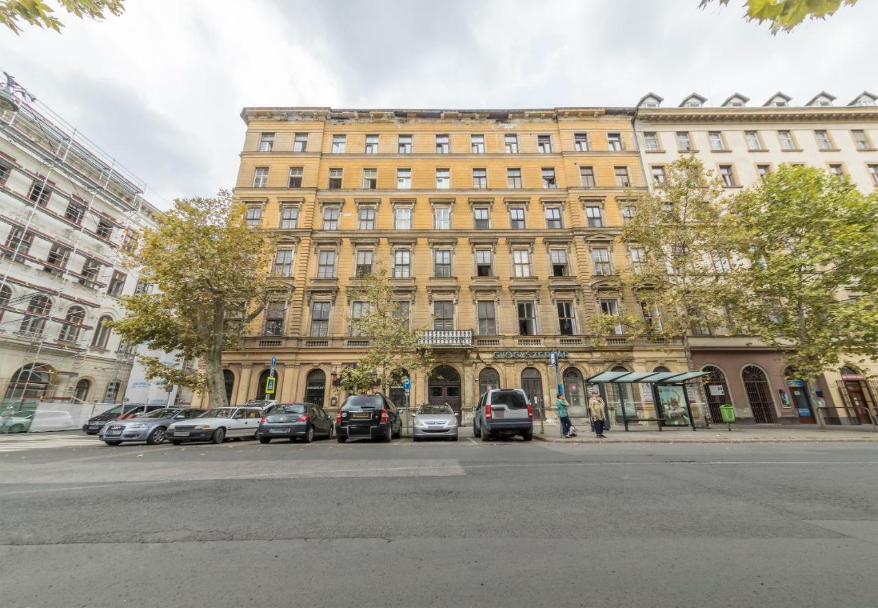 Atlanta Apartment Is In The Heart Of Boedapest Buitenkant foto