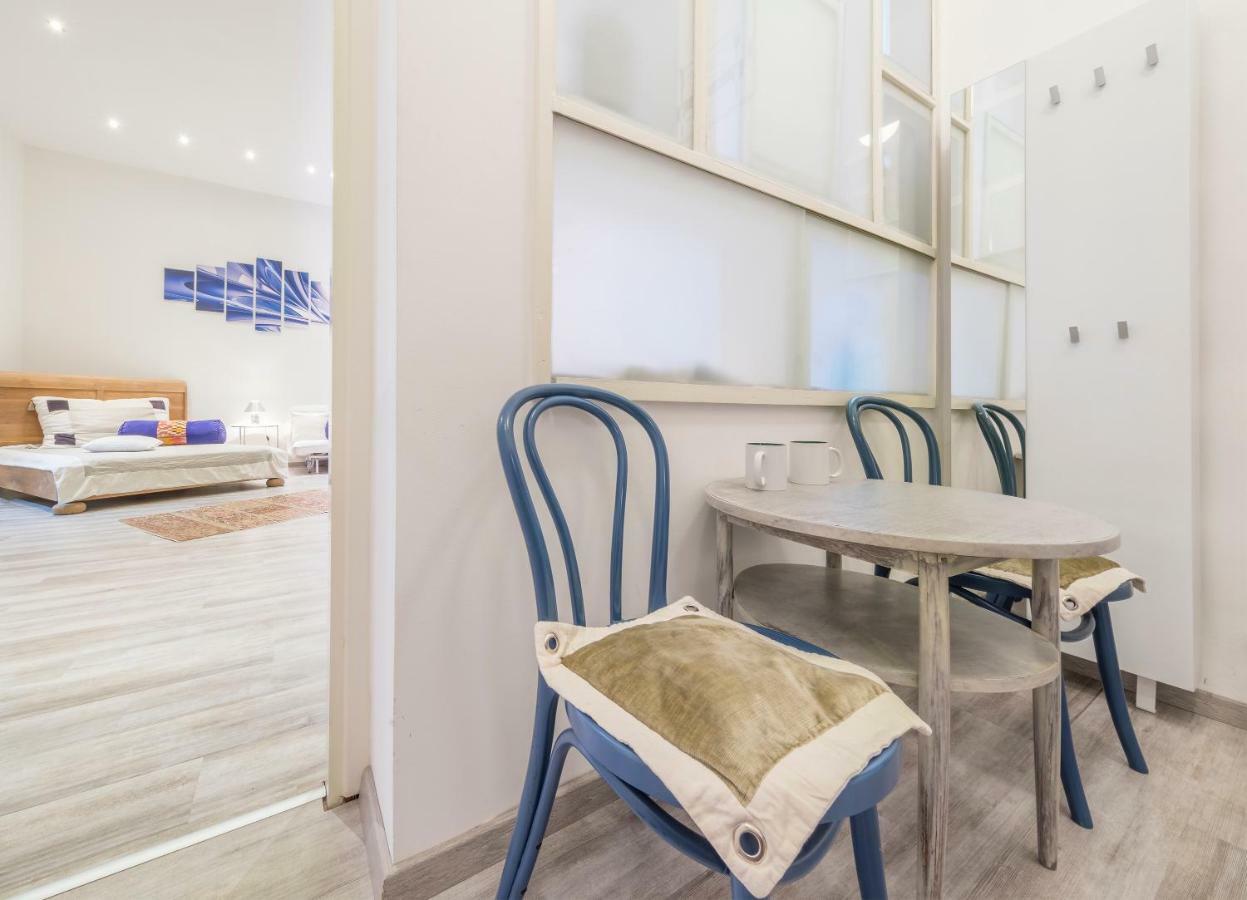 Atlanta Apartment Is In The Heart Of Boedapest Buitenkant foto